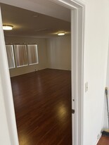 1111 Washington Ave, Unit 303 in Santa Monica, CA - Building Photo