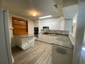 925 Holbrook Cir in Fort Walton Beach, FL - Building Photo - Building Photo