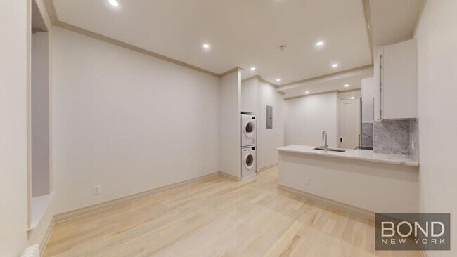 property at 250 W 91st St