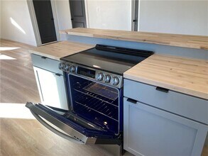 6668 W Wedington Dr in Fayetteville, AR - Building Photo - Building Photo