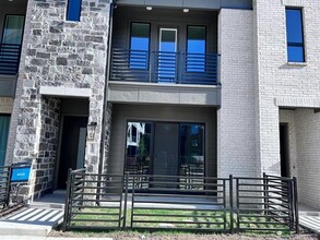 1237 Doris May Dr in Allen, TX - Foto de edificio - Building Photo