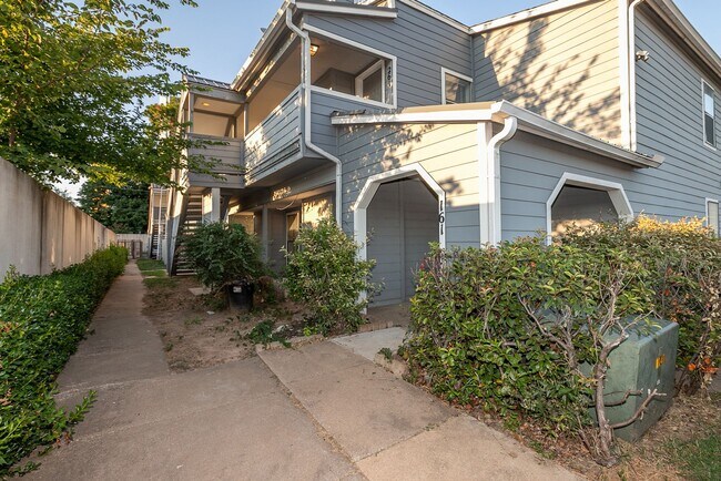 2421 E 87th St in Tulsa, OK - Building Photo - Building Photo