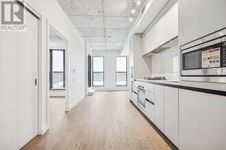 1720 Bayview Ave in Toronto, ON - Building Photo - Building Photo