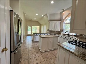 5408 W Redbud St in Rogers, AR - Building Photo - Building Photo