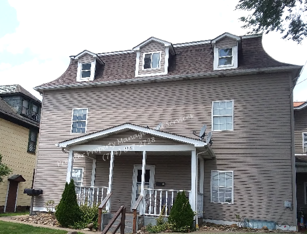 property at 196 W Madison St