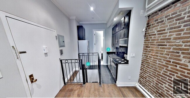 PERRY ST., Unit 2 in New York, NY - Building Photo - Building Photo