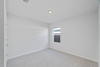 10593 Queens Gate Cir in Pensacola, FL - Building Photo - Building Photo