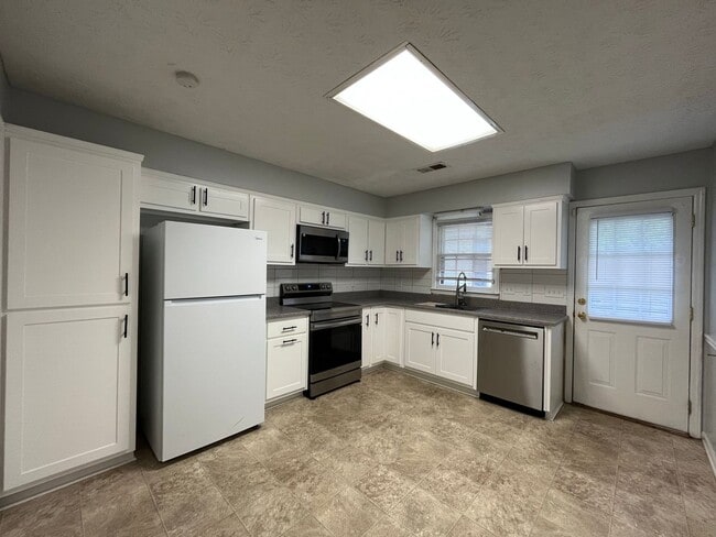 6323 Olde Towne Dr in Columbus, GA - Building Photo - Building Photo