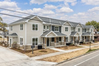 Main Street Townhomes in Oregon, WI - Building Photo - Building Photo