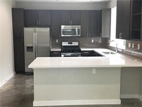 3001 Del Curto Rd in Austin, TX - Building Photo - Building Photo