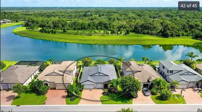 727 129th St NE in Bradenton, FL - Foto de edificio - Building Photo