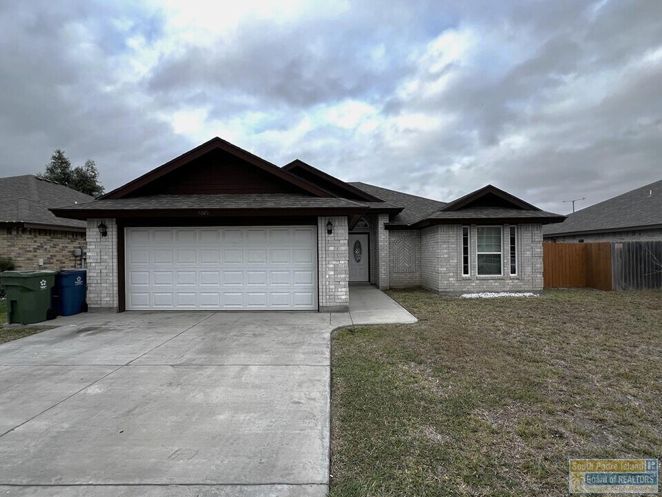 4925 Ruidoso Pl in Brownsville, TX - Foto de edificio