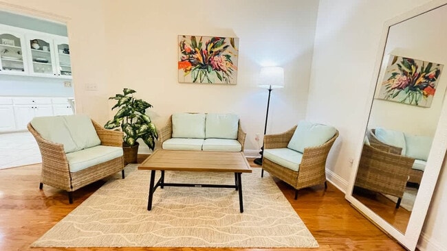 property at 904 S 34th Ave