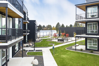 Green Door Flats in Spokane Valley, WA - Foto de edificio - Building Photo