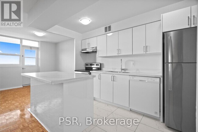 111-2111 Raglan Ave