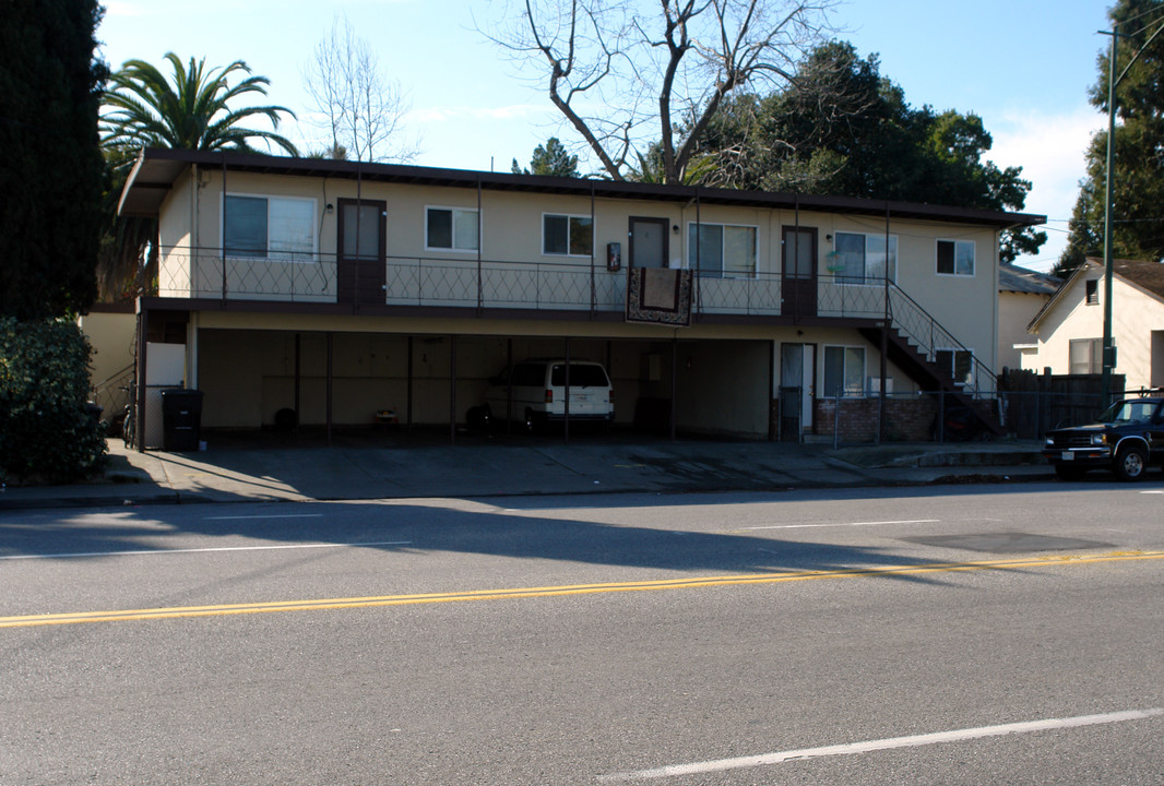 400 Mariposa Ave in Mountain View, CA - Building Photo