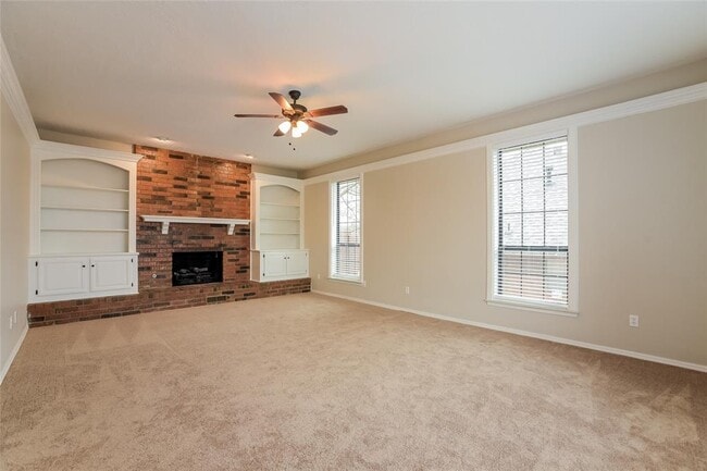 1100 Fountain Gate Ct in Norman, OK - Building Photo - Building Photo
