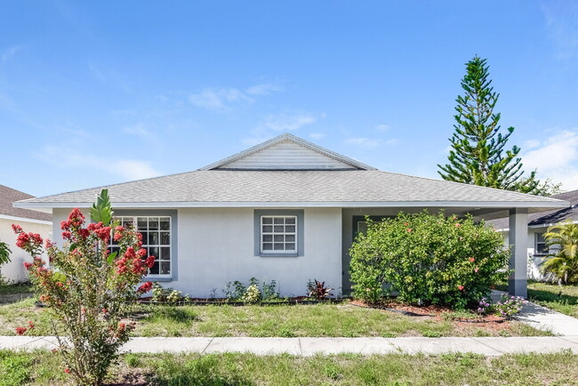 property at 1316 Bayou Pass Dr
