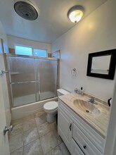 1550 S Bundy Dr, Unit #4 in Los Angeles, CA - Building Photo - Building Photo