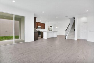 7842 Syracuse Dr in Clermont, FL - Building Photo - Building Photo