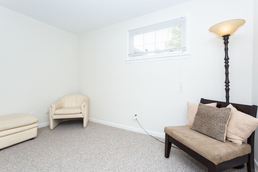 Meadowbrook Village Fitchburg, MA Apartments