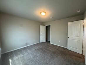 413 Lewisville Ln in Leander, TX - Building Photo - Building Photo