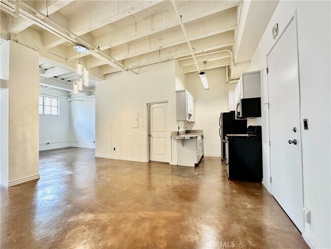 312 W 5th St, Unit 604 in Los Angeles, CA - Building Photo - Building Photo