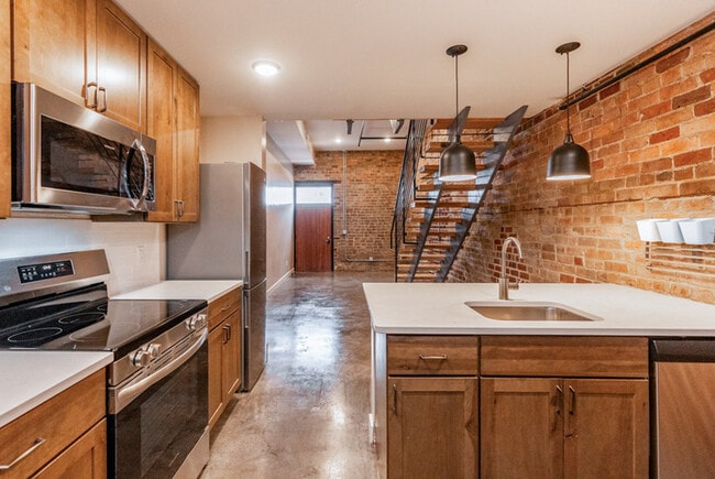 225 Old South High St in Harrisonburg, VA - Building Photo - Building Photo