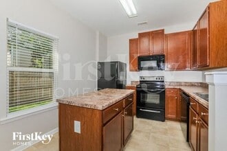 323 Lobdale Falls Dr in Lawrenceville, GA - Building Photo - Building Photo