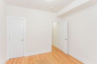 1706 Fontain St photo'