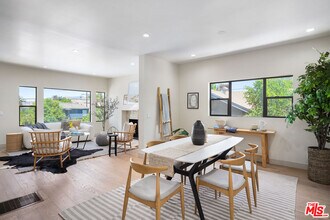 976 Hyperion Ave in Los Angeles, CA - Building Photo - Building Photo