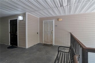 6302 Fairington Village Dr in Stonecrest, GA - Foto de edificio - Building Photo