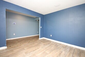 10589 Queens Gate Cir in Pensacola, FL - Building Photo - Building Photo