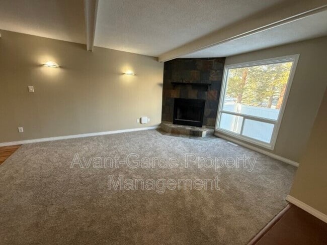 14583-14121 121 St NW in Edmonton, AB - Building Photo - Building Photo