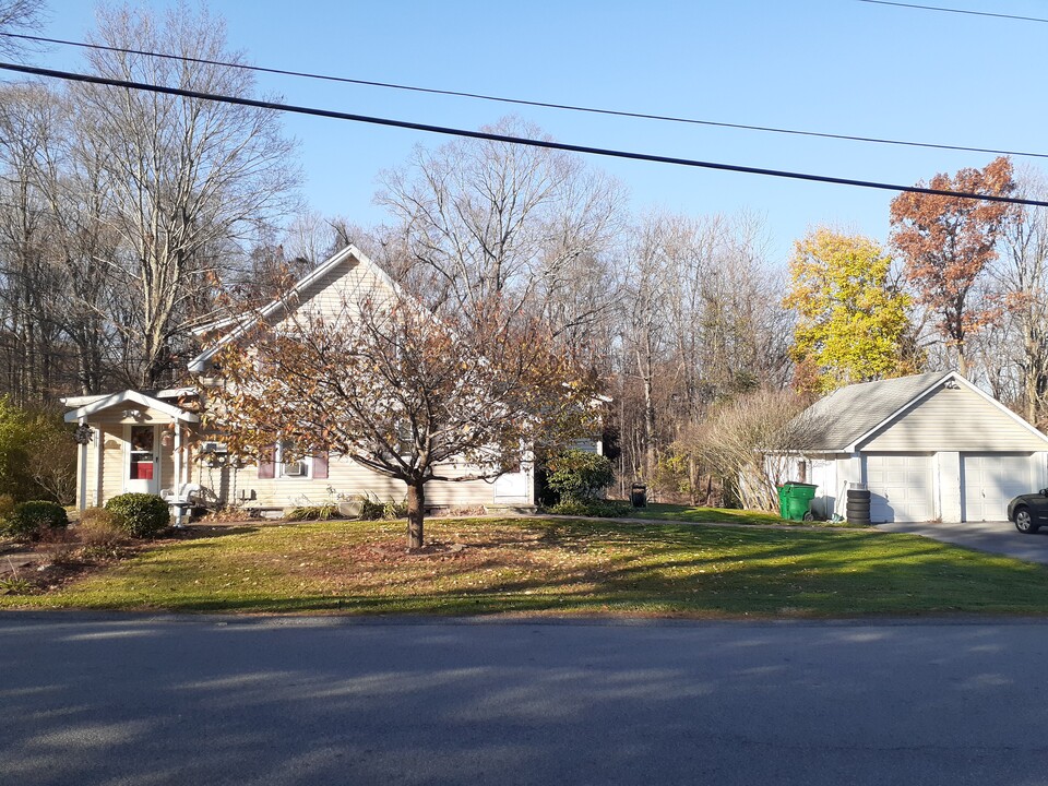 7 Madison Ave, Unit 2 in Hyde Park, NY - Building Photo