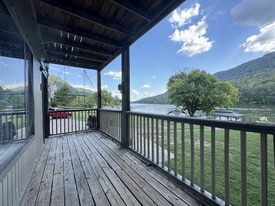 River Canyon in Chattanooga, TN - Building Photo