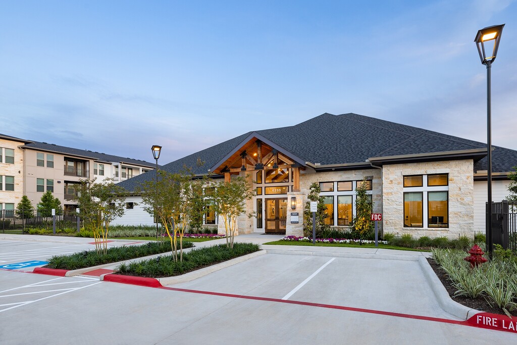 Allora Magnolia Apartments in Magnolia, TX