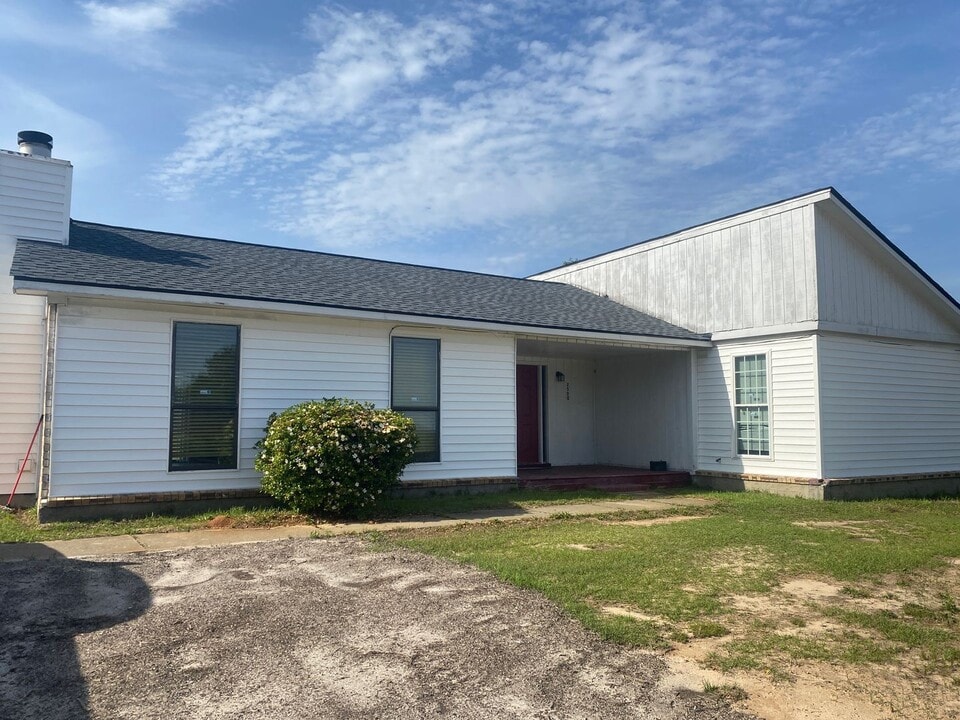 2501 Tara Heights Cir in Augusta, GA - Building Photo
