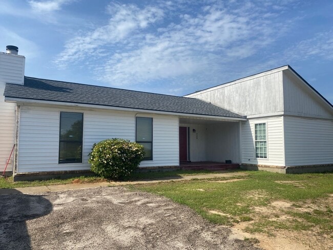 2501 Tara Heights Cir