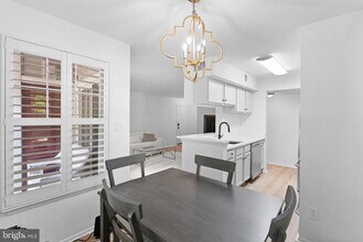 1725 Ascot Way in Reston, VA - Building Photo - Building Photo