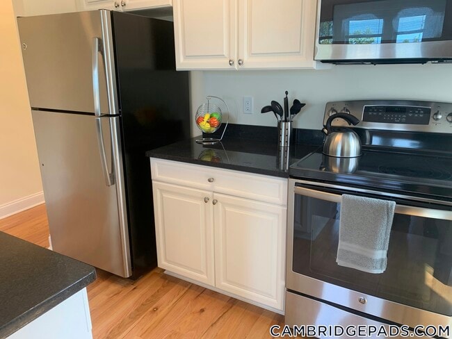 22 Chauncy St, Unit A in Cambridge, MA - Foto de edificio - Building Photo