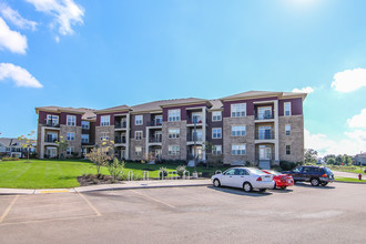 The Landing on East Hill Parkway in Madison, WI - Foto de edificio - Building Photo