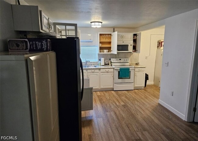 1288 Waite Dr in North Fort Myers, FL - Building Photo - Building Photo