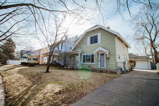 property at 1467 Sabra Rd