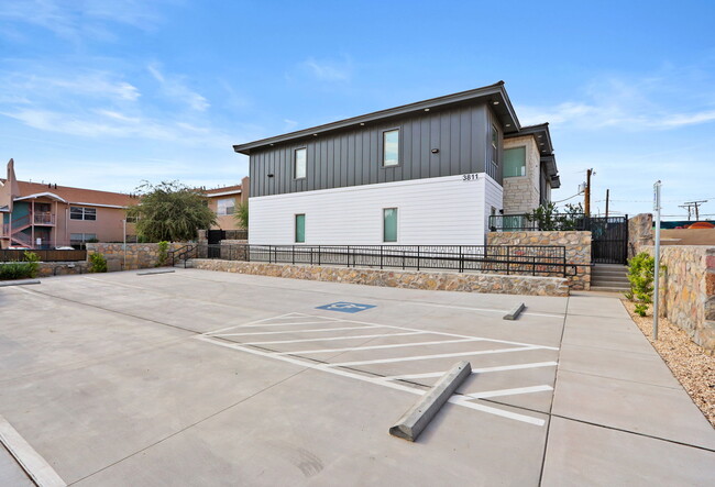 3811 Pera Ave, Unit 1br in El Paso, TX - Building Photo - Building Photo