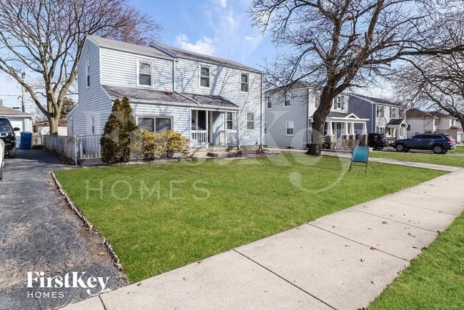 112 W Glenlake Ave in Roselle, IL - Building Photo - Building Photo