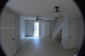 1527 Veracruz Ln in Weston, FL - Building Photo - Building Photo