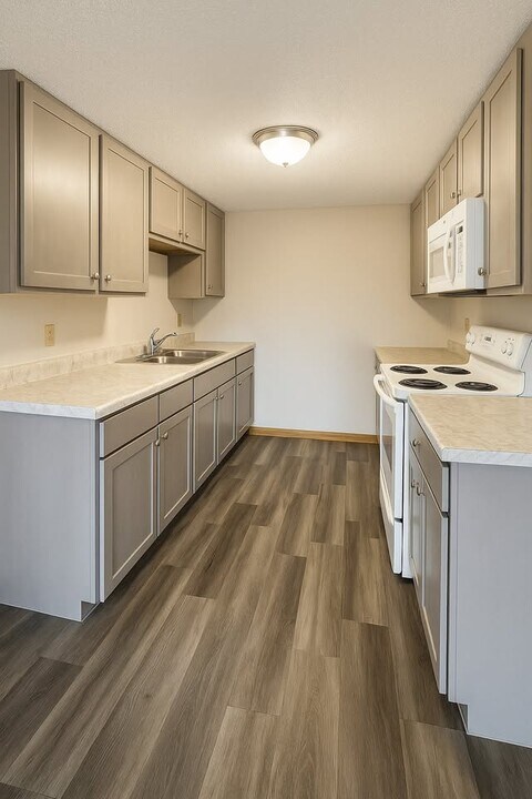 Fair Oaks in Lincoln, NE - Building Photo