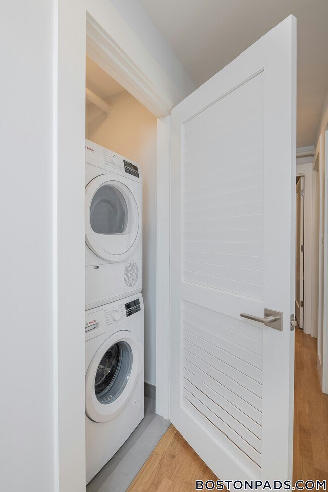 1410 Columbia Rd, Unit 10H in Boston, MA - Building Photo - Building Photo