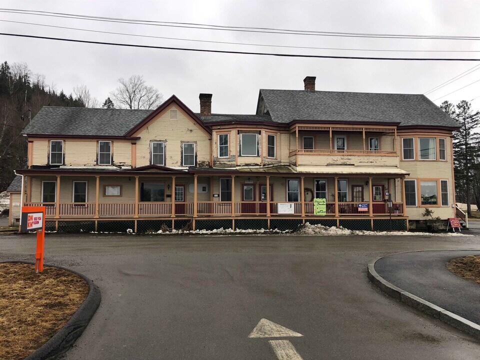 4 Titus Hill Rd in Colebrook, NH - Building Photo